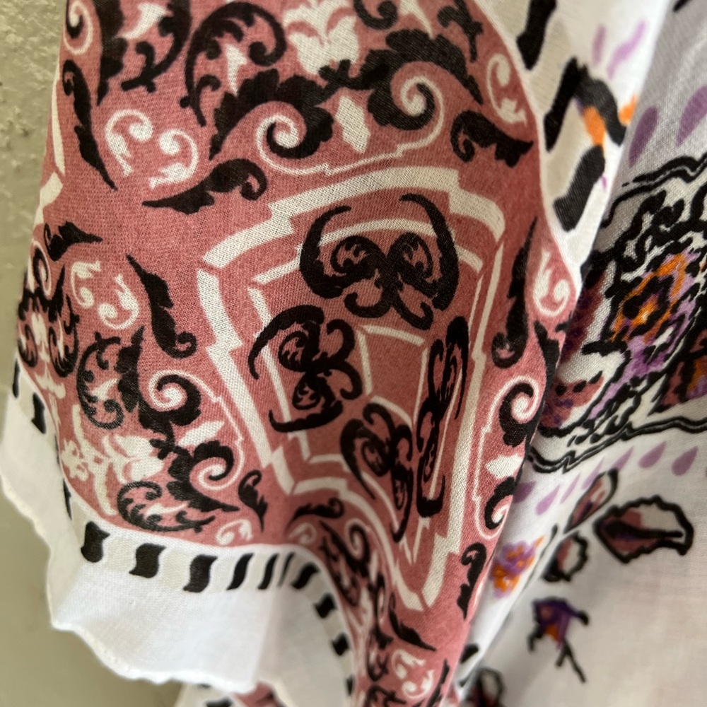 Asymmetrical White and Burgundy Kimono Top Relaxed Fit - Picture 7 of 10